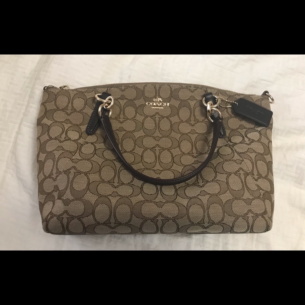 Coach Signature Kelsey bag